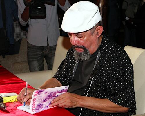 Manuel Rui Monteiro, poeta angolano Manuel Rui Monteiro, poeta angolano